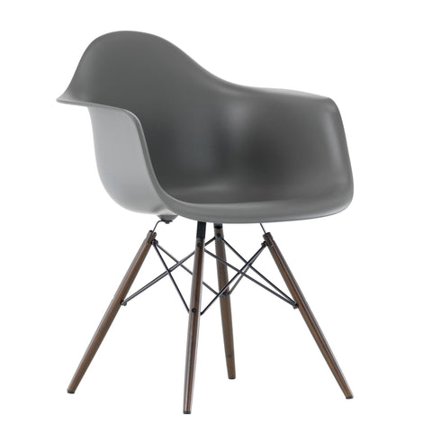 Cadeira de Braços em Plástico Eames DAW / Base Ácer Escuro